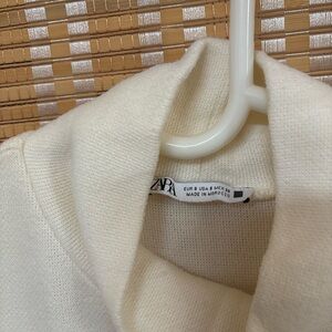 Zara Off-White Knit Top